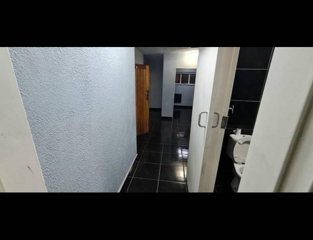 2 BEDROOM PROPERTY TO RENT IN WINDSOR WEST
